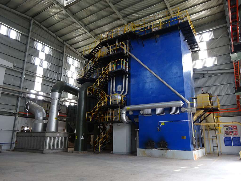 Lò hơi đốt trấu