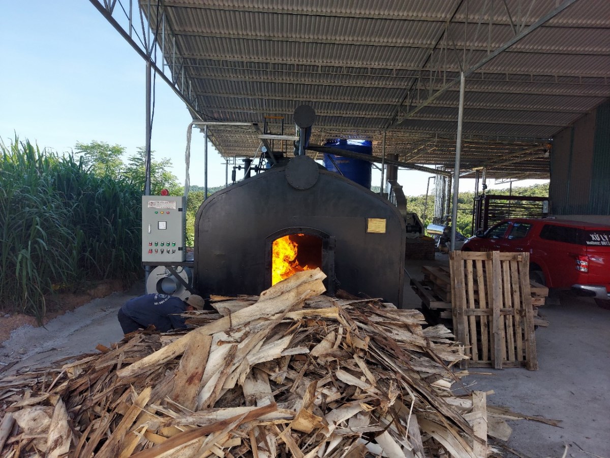 Tìm hiểu nồi hơi đốt than dạng tổ hợp ống nước ống lửa đốt bụng